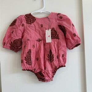 Pink chicken, embroidered bubble